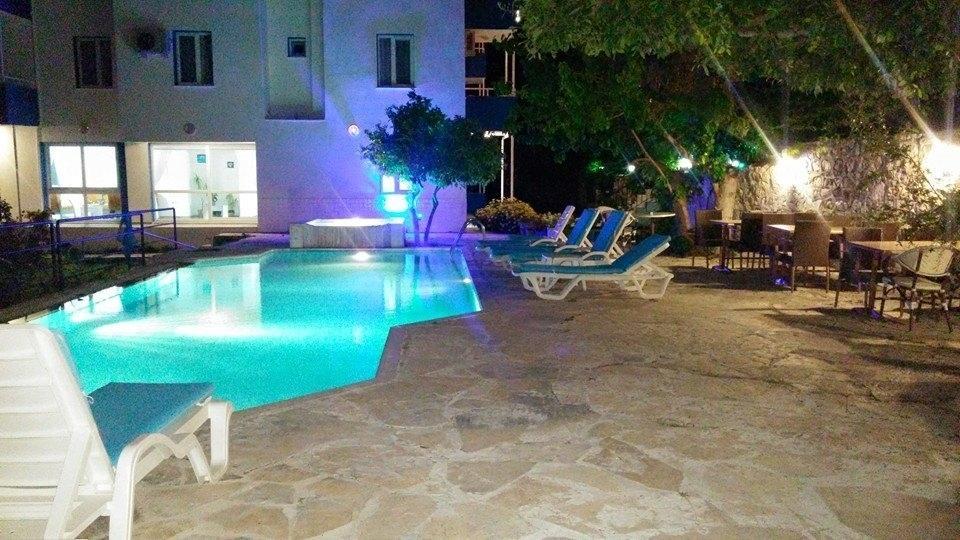 Parla Apart Hotel Çeşme 외부 사진