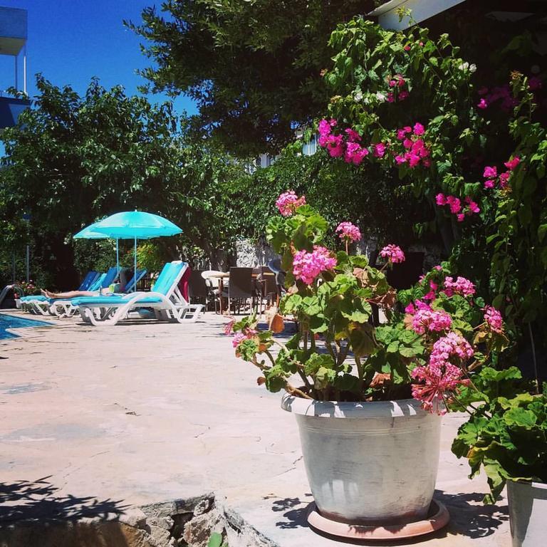 Parla Apart Hotel Çeşme 외부 사진